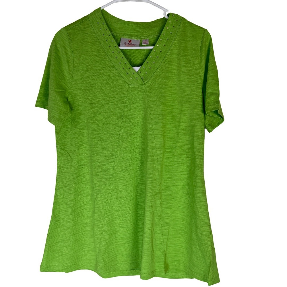 Quacker Factory Swing T Shirt Womens XS Grass Green Rhinestud Embellished V Neck